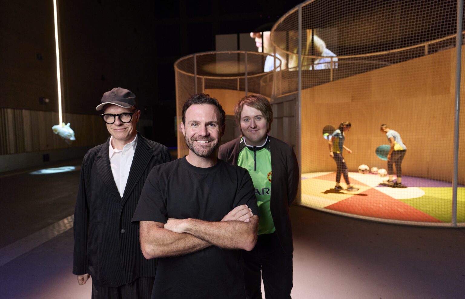 Hans Ulrich Obrist, Juan Mata y Josh Willdligg. Foto: David Levene.